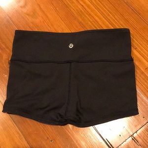 Lululemon hotty hot shorts